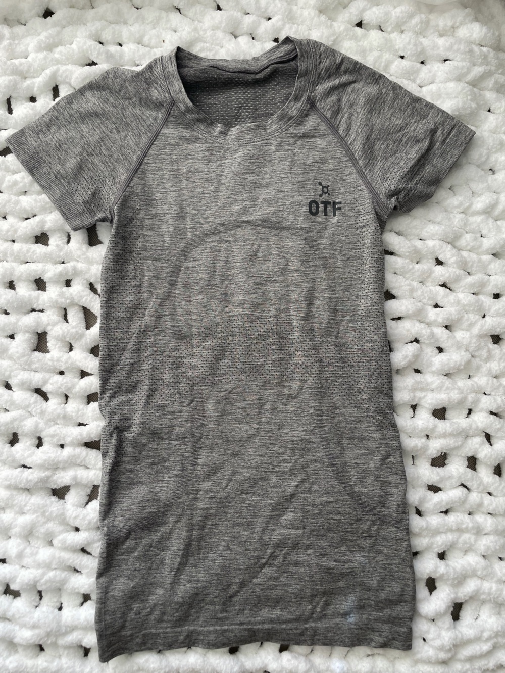 lululemon athletica Heathered Gray Short Sleeve Top OrangeTheory